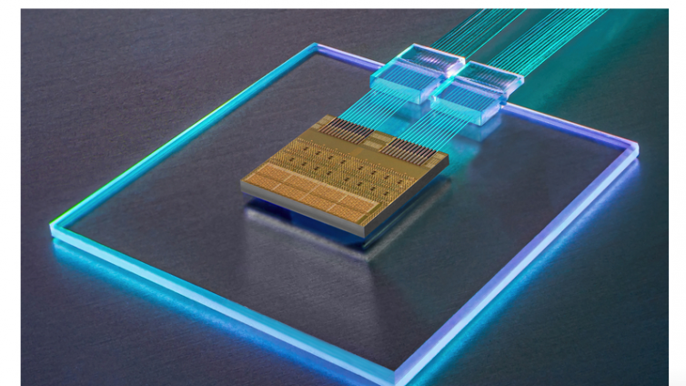 芯片巨头，都投了这家光公司